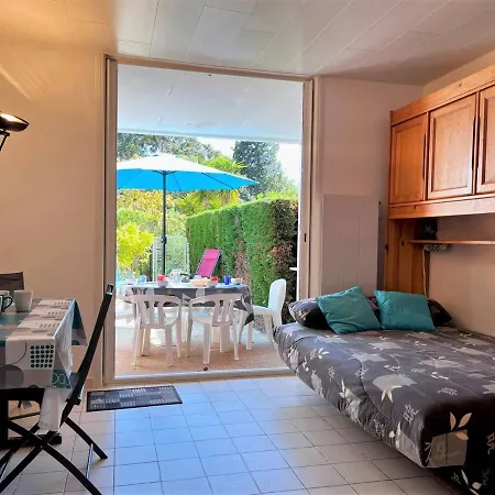 Le Lavandou, 2 Pieces, 6 Personnes - Fr-1-251-455 Apartment Le Lavandou